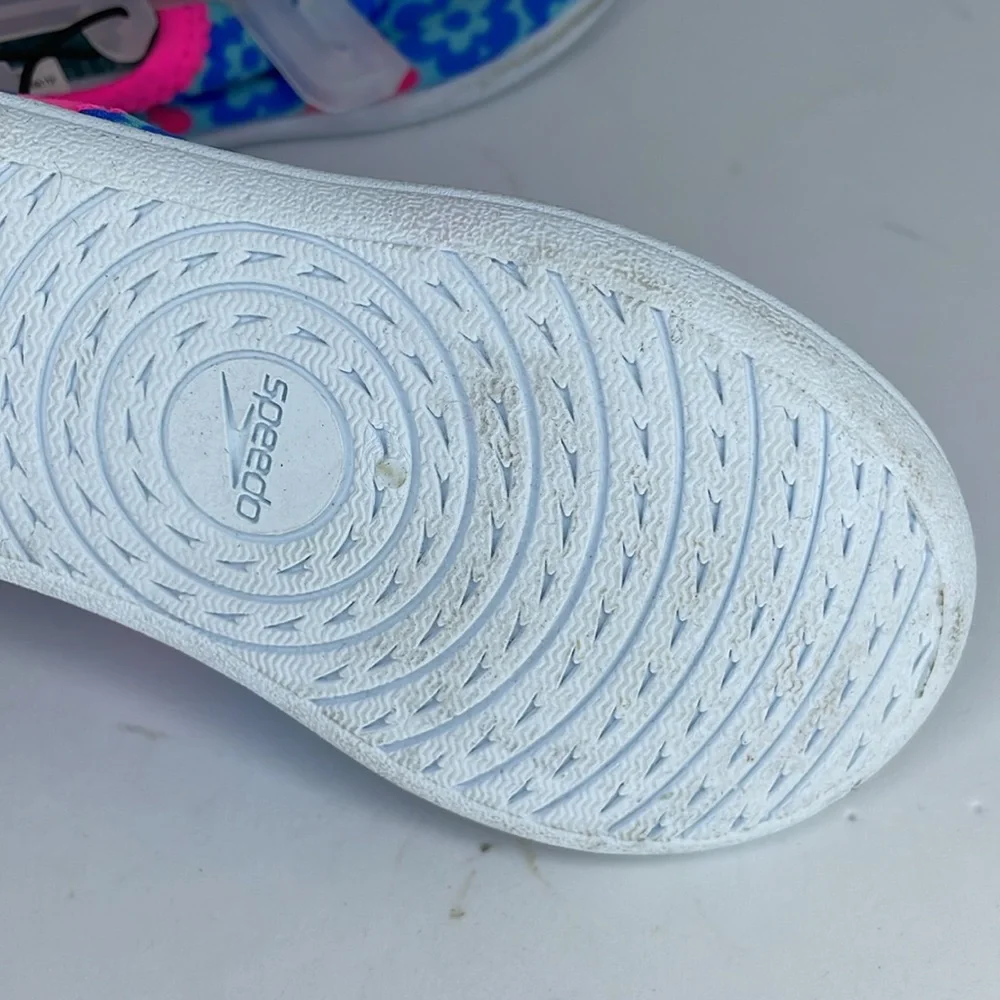 Speedo Floral Water Shoes- Kids Size S 5-6 NWT